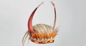 Coiffe à cornes fendues, @ Paris, musée du quai Branly - Jacques Chirac / Pauline Guyon